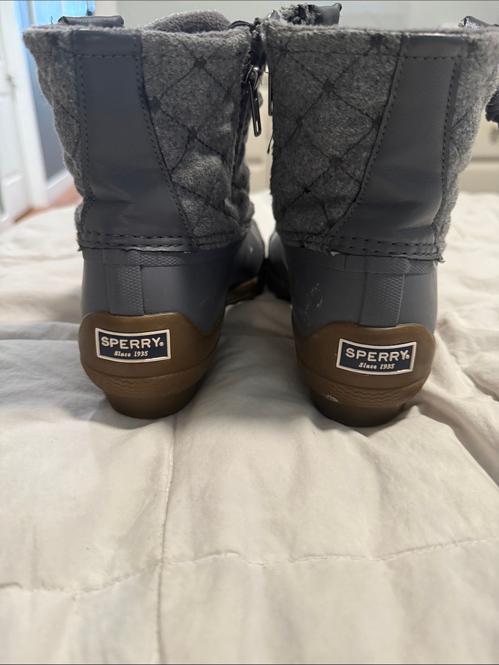 Sperry Gray Fleece-Lined Women's Boot Interior Label